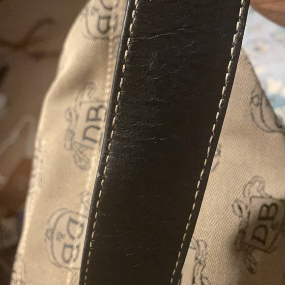 Dooney and Bourke Signature shoulder bag - Picture 9 of 11